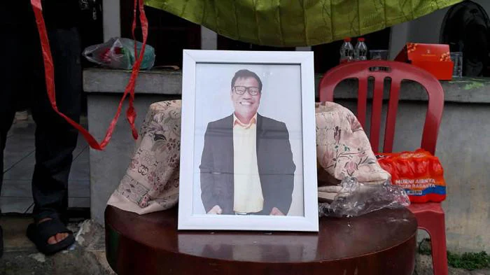 Alasan di Balik Tangisan Abdel Achrian di Makam Temon, Matanya Sampai Bengkak