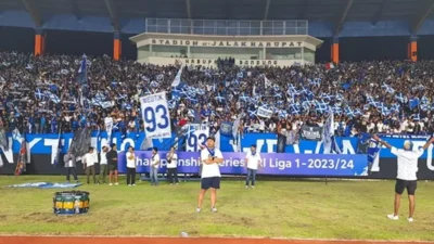 Debut Manis Gabriel Mutombo: Clean Sheet dan Pujian untuk Atmosfer Gila Bobotoh di Si Jalak Harupat