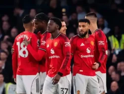 Geliat Manchester United Cari Gelandang Muda: Pemain Barcelona Dilirik, Man City-Arsenal Mengusik