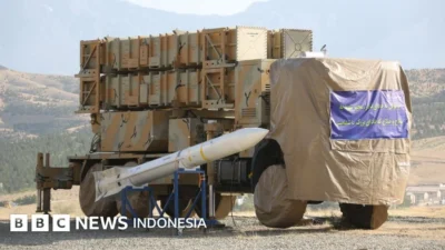 Israel: Iran Pindahkan Ribuan Sentrifugal Nuklir ke Gunung Pickaxe, Trump Ancam Serangan
