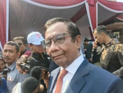 Mahfud: Selama Ini Menteri-Menteri Diborgol, Masak Eks Jampidsus Tidak