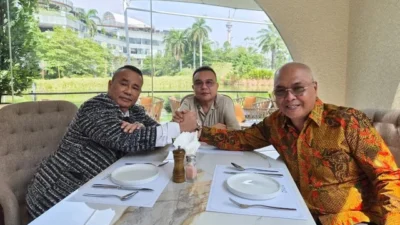 Momen Dasco Duduk Semeja Bareng Hotman-Ketum PWI: Persatuan Indonesia
