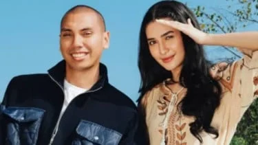 Rayi Putra dan Mikha Tambayong Rilis Single Kolaborasi 'Jalan Tengah'