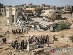 Ribuan Warga Desak PM Baru Inggris Andy Burnham Setop Agresi Israel di Gaza