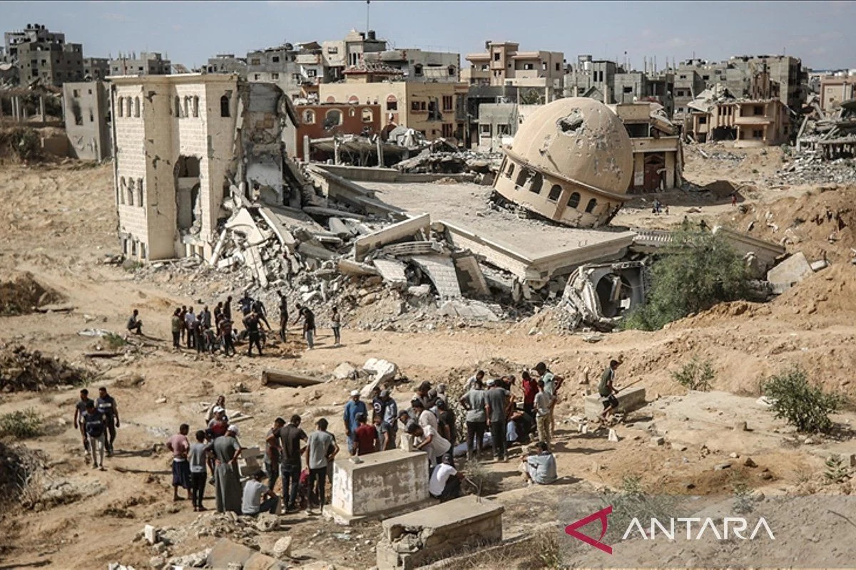 Ribuan Warga Desak PM Baru Inggris Andy Burnham Setop Agresi Israel di Gaza