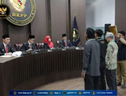 Sidang Dugaan Pelanggaran Etik Dokumen Pencalonan Jokowi, DKPP Periksa Ketua dan Anggota KPU
