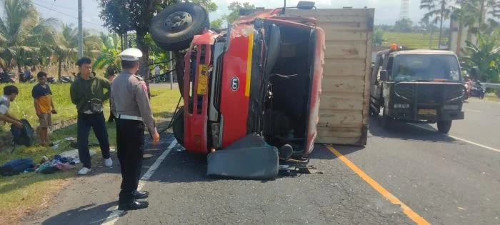 Sopir Truk Box Ditetapkan sebagai Tersangka Kecelakaan Maut Rombongan Pengantin di Indramayu