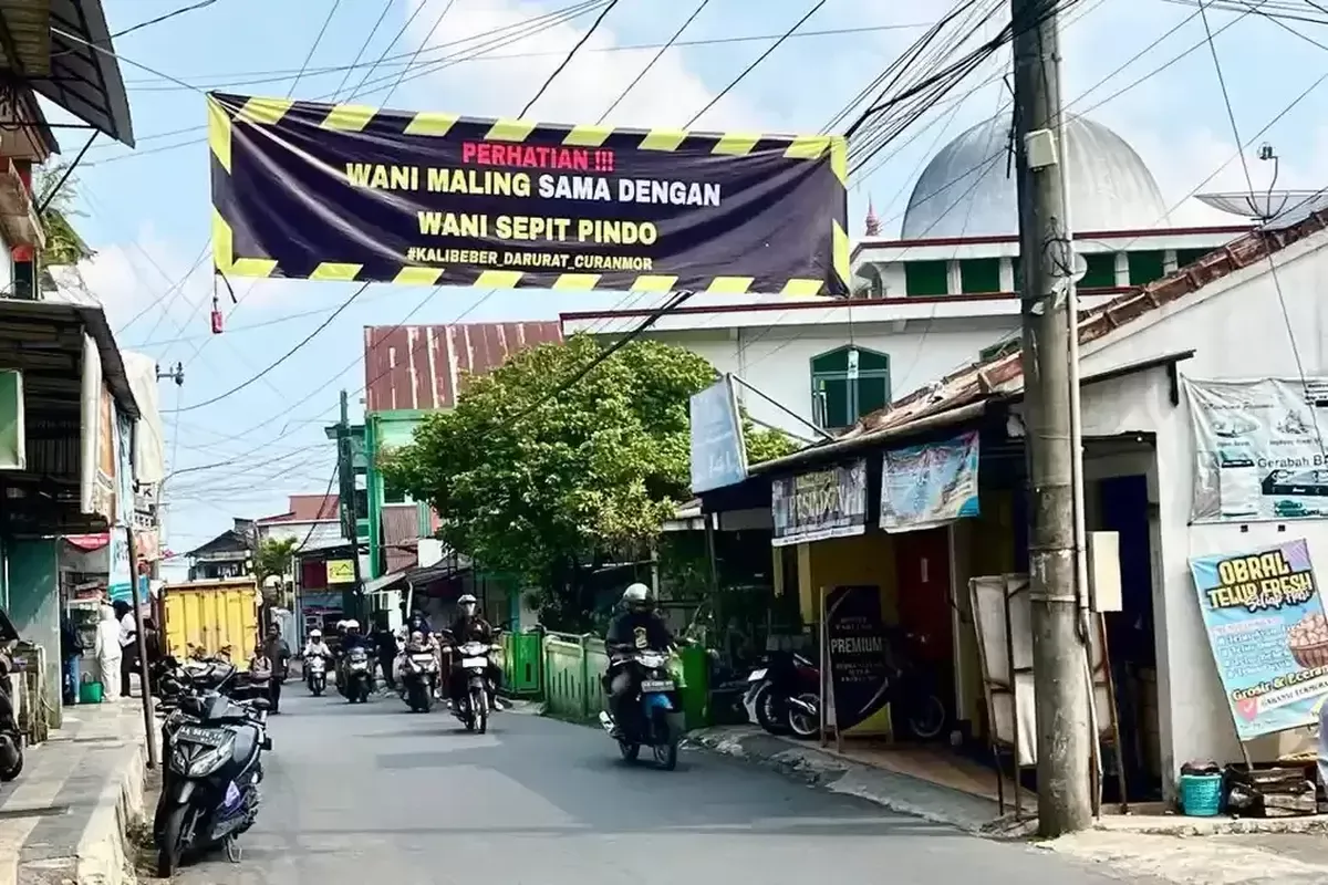 Warga Kalibeber Wonosobo Pasang Spanduk 'Halal Gantung Maling' Akibat 9 Kali Curanmor dalam 3 Minggu