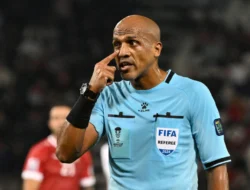 Wasit Kontroversial Asal Oman Ahmed Al Kaf Resmi Pensiun Usai Berkarier 20 Tahun