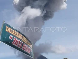 Aktivitas Vulkanik Gunung Merapi Meningkat Disusul Erupsi Sinabung
