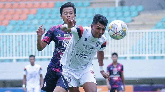 Arema FC vs Adhyaksa: Singo Edan Puncaki Klasemen Usai Menang Telak 4-0