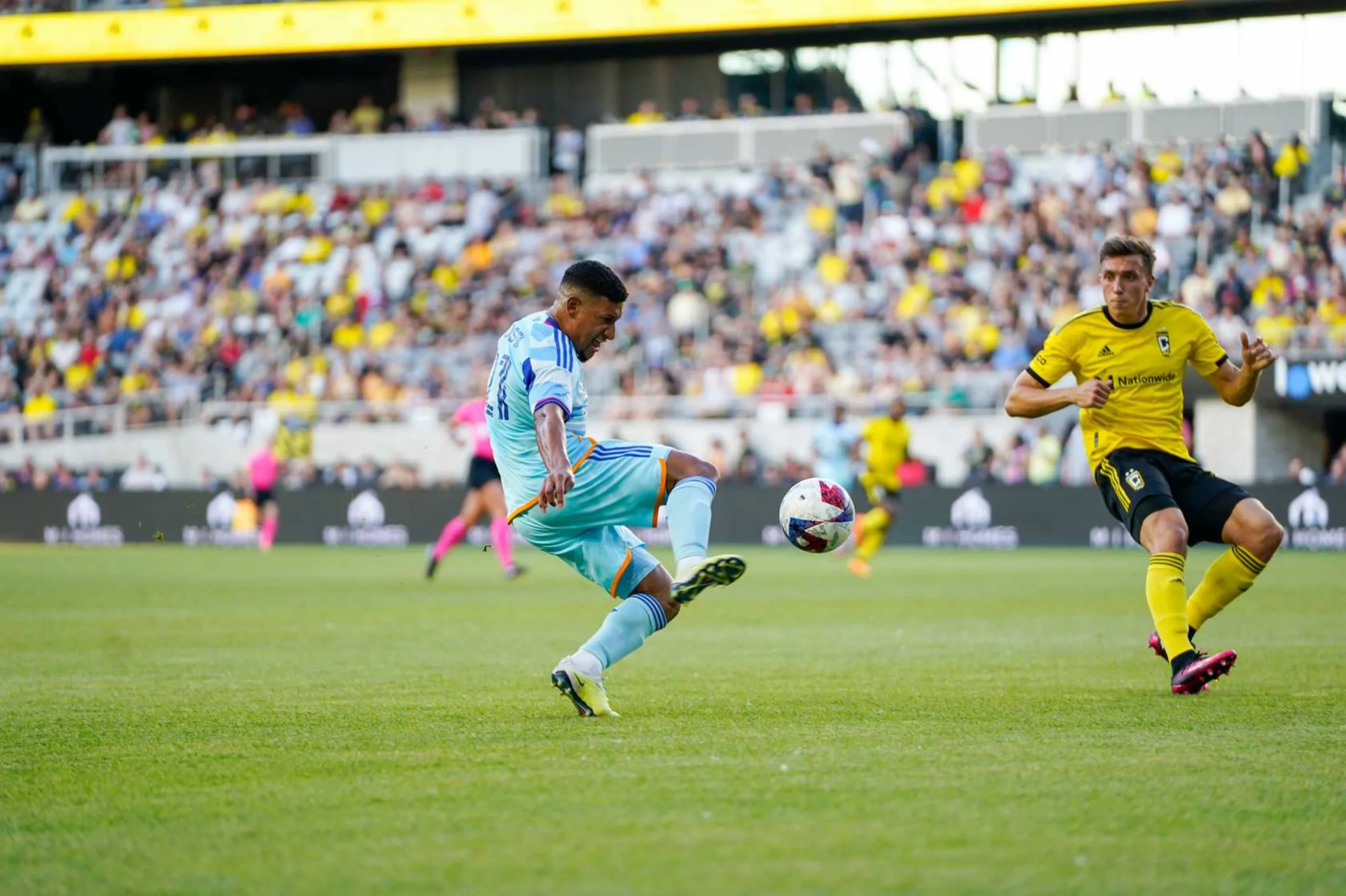 Columbus Crew Tundukkan Colorado Rapids 3-0 di ScottsMiracle-Gro Field