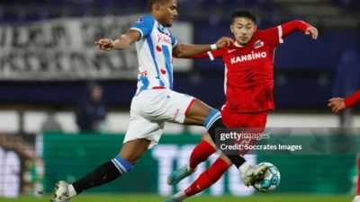 Duel Sengit Eredivisie: sc Heerenveen Tumbang 2-3 dari AZ Alkmaar di Abe Lenstra