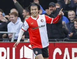 Gol Penentu Ayase Ueda Antarkan Lille Taklukkan Toulouse dan Puncaki Klasemen Ligue 1