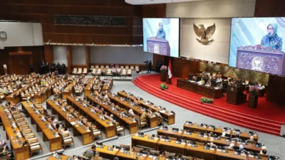 Rapat Paripurna DPR Sahkan RUU Reforma Agraria dan Penjualan Eks KRI Ki Hajar Dewantara
