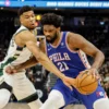 76ers vs Bucks: Embiid Cetak Triple-Double, Philadelphia Masih Sempurna