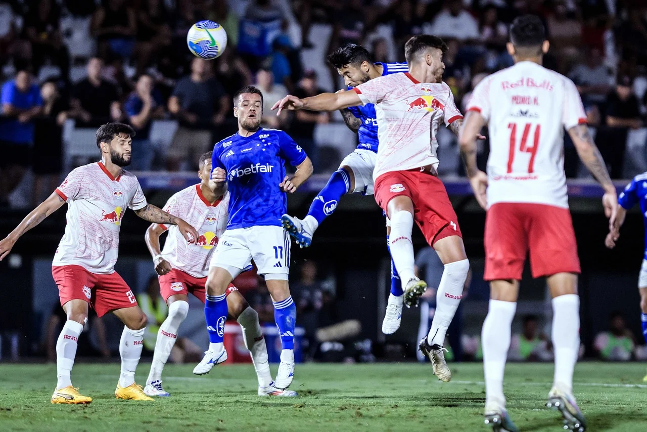 Bragantino Hancurkan Cruzeiro 4-2, Peluang Libertadores Menyusut