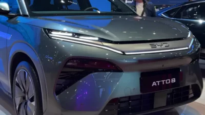 BYD Atto 8 Meluncur dengan Pengisian Kilat 9 Menit dan Tenaga 775 HP