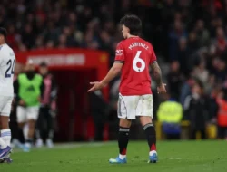 Carrick Buka Suara soal Rencana Transfer Januari Usai Ledakan Lisandro Martínez