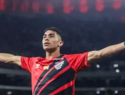 Chapecoense vs Atlético Paranaense: Furacão Pesta Gol 4-1 di Arena Condá