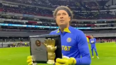 Club America Gelar Homahe untuk Guillermo Ochoa di Estadio Azteca