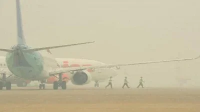 Dinamika Bandara: Pembatalan Penerbangan Akibat Asap hingga Kasus Penganiayaan dan Pencurian GPU