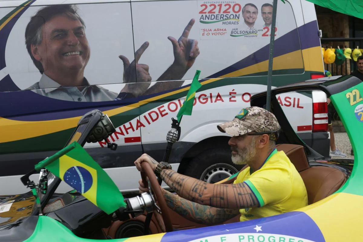 Flávio Bolsonaro Klaim Menang Pilpres Brazil, Salahkan ChatGPT usai Hapus Unggahan