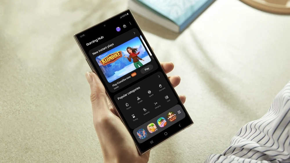 Google Play Store Kini Jualan Smartphone Samsung, Tanda Kolaborasi Baru?