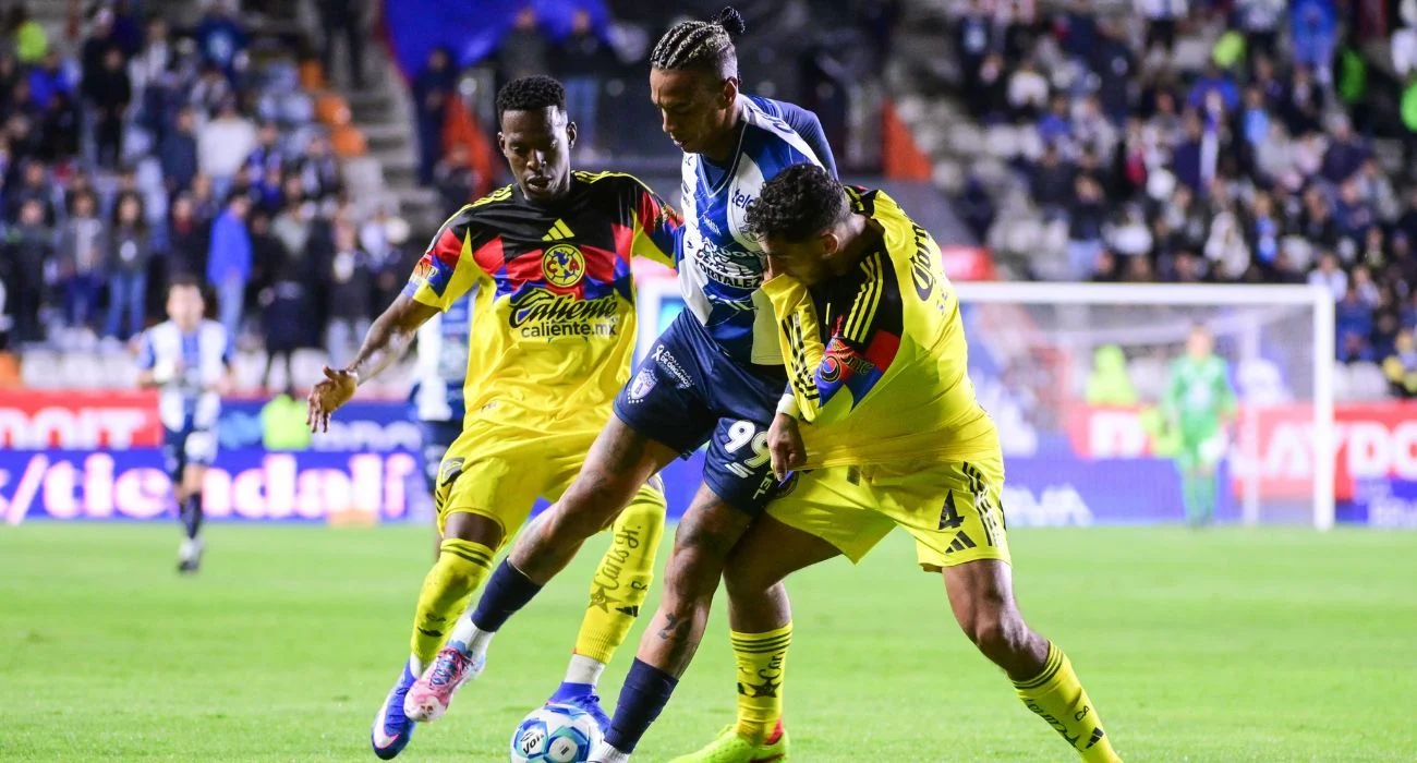 Kekalahan Club América vs Pachuca Diwarnai Kontroversi Pizarro dan Álvarez