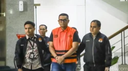 KPK Geledah Rumah Bupati Klaten Hamenang Wajar, Sita Uang dan Perhiasan