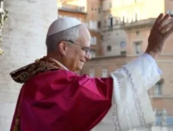 Paus Leo XIV Pulang ke Vatikan Usai Operasi Kanker Paru, Siap Pimpin Angelus
