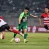 Persebaya vs Madura United: Derby Suramadu dan Langkah Cepat Laskar Sape Kerrab