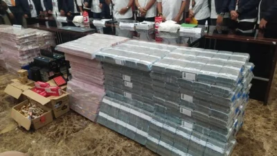 Polres Gresik Buru Komplotan Debt Collector Pinjol Ilegal yang Teror Foto Porno Warga Manyar