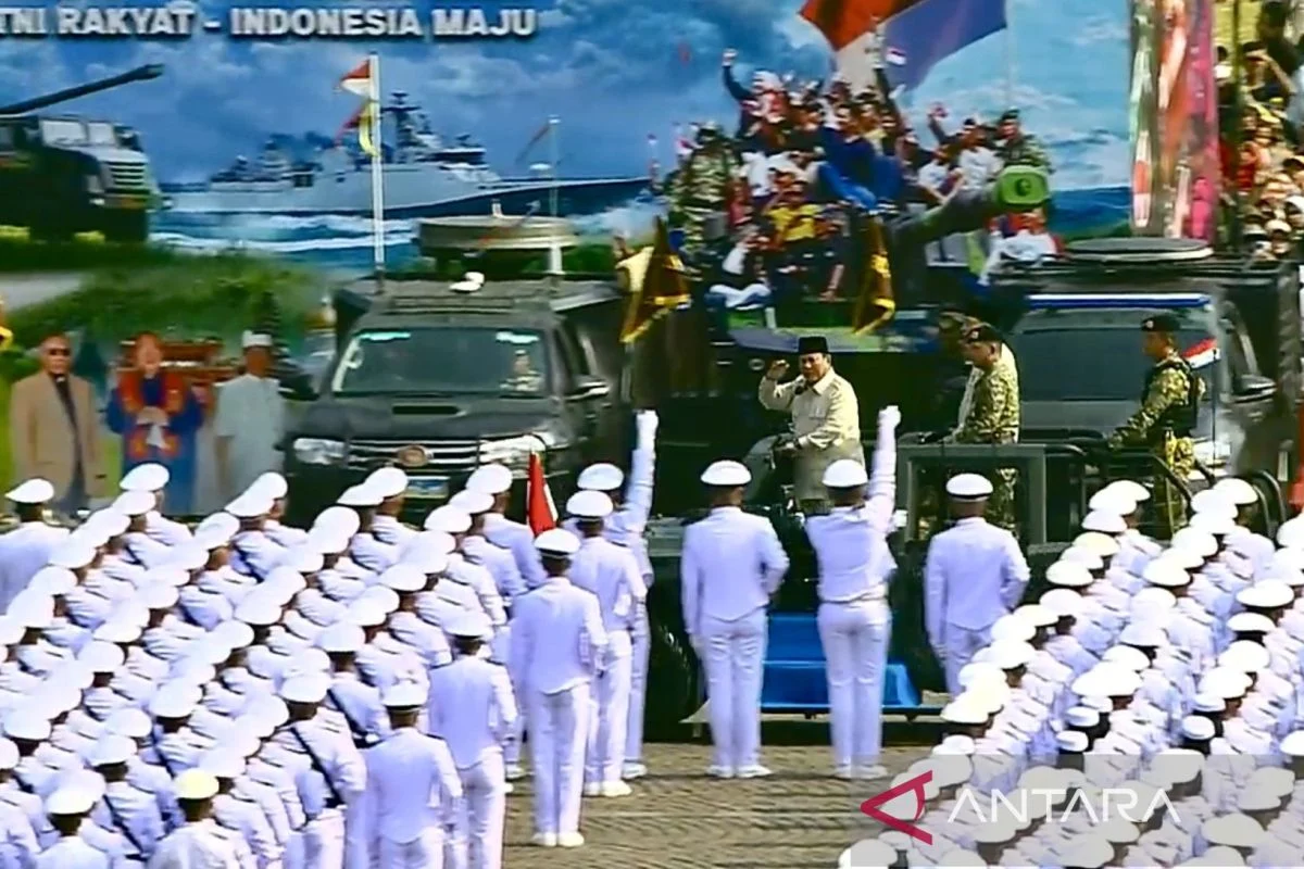 Presiden Prabowo Pimpin Upacara HUT ke-81 TNI, Tekankan Peran Sebagai Tentara Rakyat