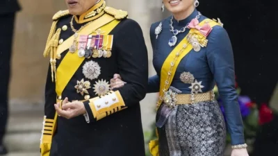 Ratu Suthida Cetak Sejarah: Wanita Pertama Thailand Terbangkan Jet Tempur Gripen Solo