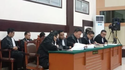 Sidang Ijazah Jokowi Berlarut, Dokter Tifa dan Saksi Soroti Ketiadaan Dokumen Asli