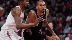 Spurs Kalah Tipis 110-114 dari Rockets, Wembanyama Diblok di Detik Akhir