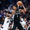 Spurs Tumbangkan Mavericks 122-106, Wembanyama Pimpin Kemenangan Pertama Musim Ini