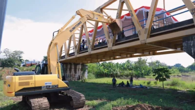 Subuh Surabaya: Pembangunan Jembatan Candinegoro Dikejar 24 Jam, Target Rampung Desember 2026