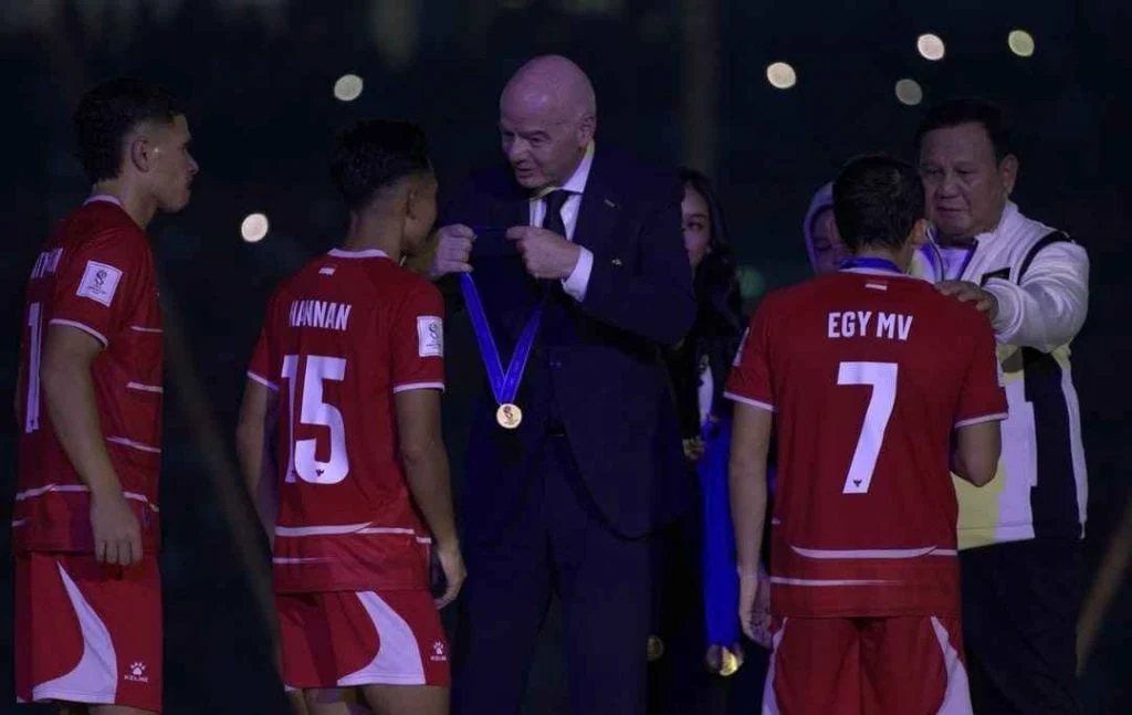Timnas Indonesia Juara FIFA ASEAN Cup 2026: Sorotan Media Inggris hingga Dampak Politik Gianni Infantino