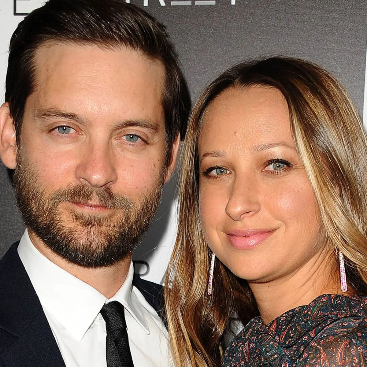 Tobey Maguire Jadi Penghulu di Pernikahan Sang Mantan Istri, Jennifer Meyer