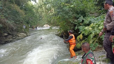 Tragedi Misterius di Myagdi: Dua Balita Terseret Arus Sungai Mistri, Satu Tewas, Satu Hilang