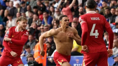 Trent Alexander-Arnold Digoda Kembali ke Liverpool, Heskey dan Carragher Beri Restu