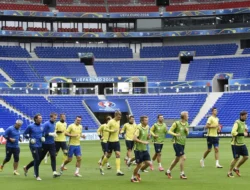 Ukraina vs Irlandia Utara: Tim Tamu Menang Telak 3-0, Brown Bintang Lapangan