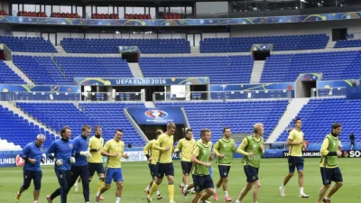 Ukraina vs Irlandia Utara: Tim Tamu Menang Telak 3-0, Brown Bintang Lapangan