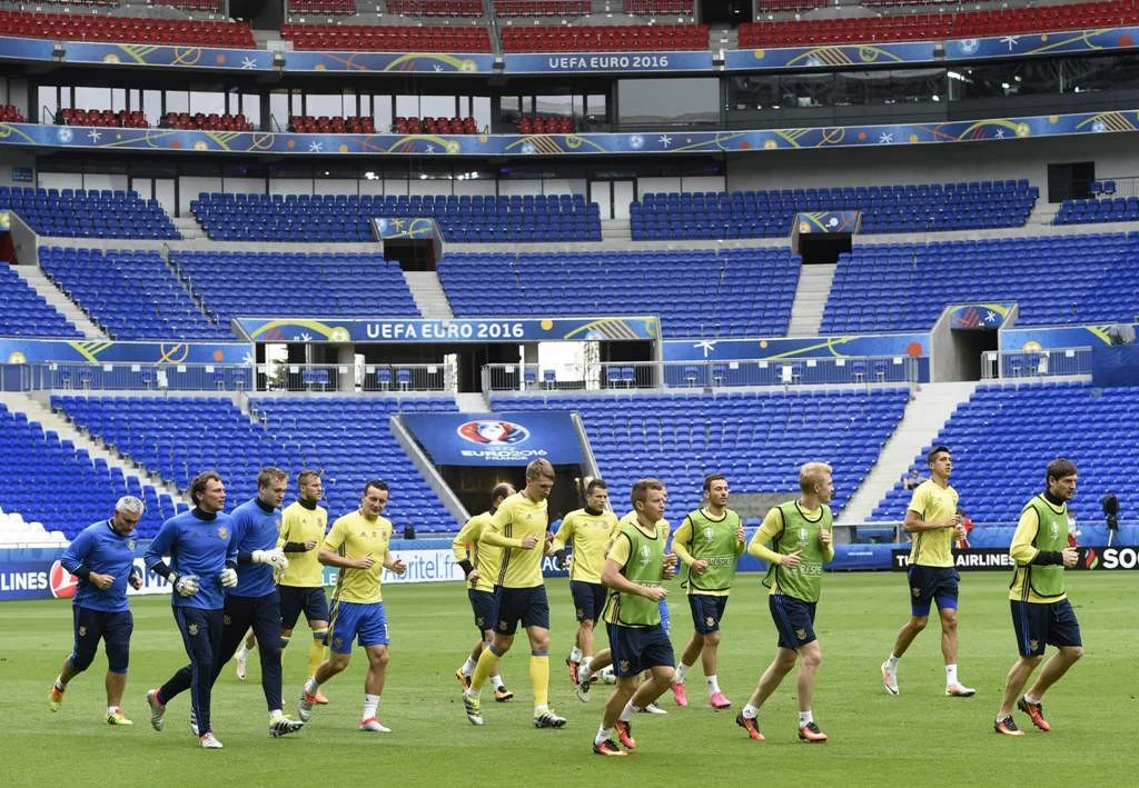 Ukraina vs Irlandia Utara: Tim Tamu Menang Telak 3-0, Brown Bintang Lapangan