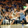Warriors Kalah Dramatis dari Grizzlies di Laga Kandang, Kerr Protes Keputusan Wasit