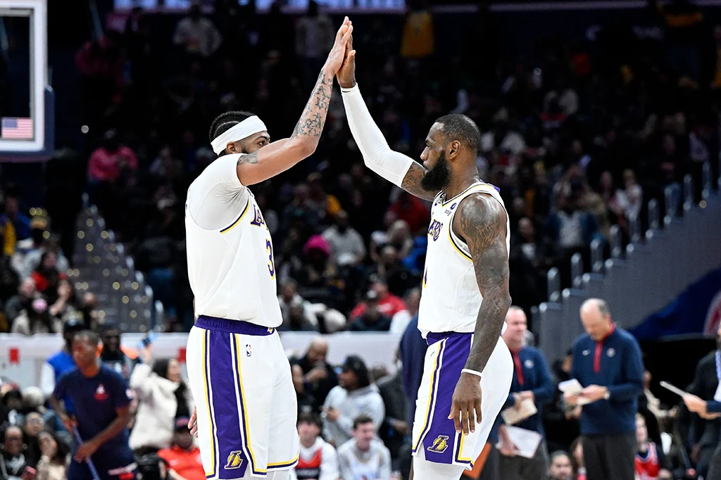 Wizards Kalahkan Bucks 128-116 di Laga Pembuka, Anthony Davis Cetak 34 Poin